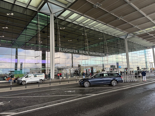 Zu sehen sind die verschiedenen Bereiche des Flughafen Berlin Brandenburg.