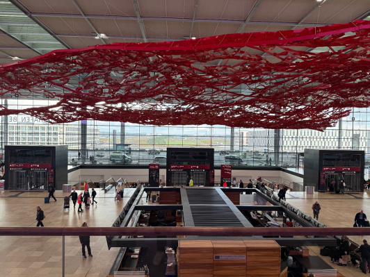 Zu sehen sind die verschiedenen Bereiche des Flughafen Berlin Brandenburg.